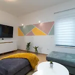 Apartment Antica No.3 *