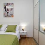 Antica No.3 Apartment *
