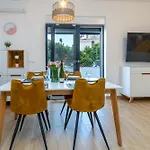 Antica No.3 Apartment Trogir