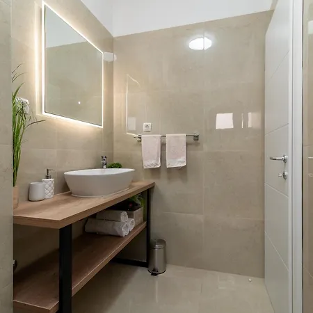 Antica No.3 Apartment *
